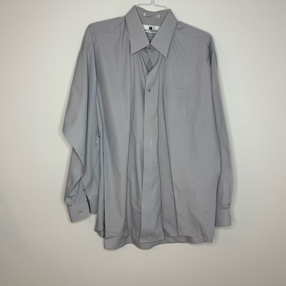 Classic Men's Gray Dress Shirt - Picture 2 of 4